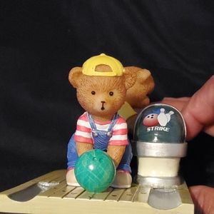 BEARLY BIG ENOUGH, TEDDY LANE COLLECTION. Resin Figurine.